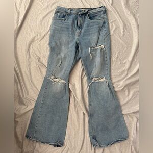 Levi’s 70s High Waisted Flare Ripped Jeans